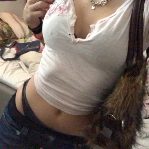 Skit söt tröja - Fett fin tröja som enligt mig man kan ha med baksidan framåt 