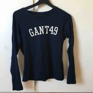  - Gullig långärmad från Gant i storlek xs (passar även s) köparen står för frakten <3