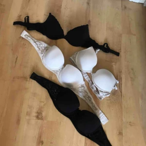  - Olika bh-ar som jag växt ur, stl är olika 75A och 75B, priset i styck kan diskuteras, men alla för 80:-