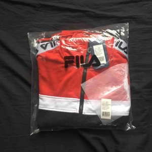  - Aldrig använd fila-hoodie. Kan mötas i Sthlm eller skicka. :) 