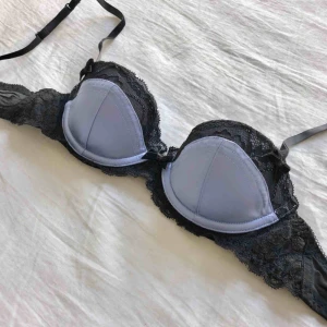  - Snygg bh jag köpte för länge sen så vet tyvärr ej märket. Knappt använd. (Frakt tillkommer om den ska skickas)