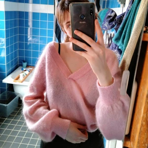 Stickad tröja - Oversized stickad tröja från Ivyrevel! Nästan aldrig använd och är i mycket bra skick! Superfin verkligen men sitter bara i garderoben:( 