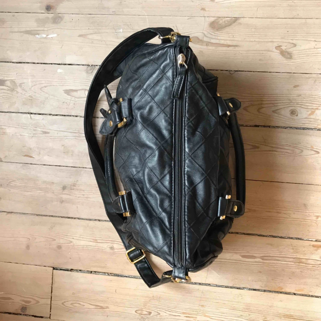 Svart handväska  - 90