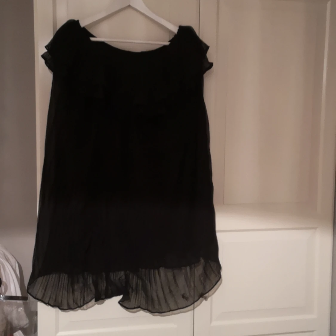 One shoulder klänning