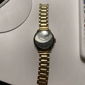  - Fin klocka, används lite, bra skick