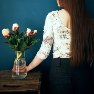 Blommig topp - Gullig topp med vintage blomster 🌸🥀 Köparen står för frakt. 