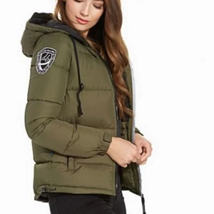 Vinterjacka - En tjock vinterjack ifrån dbrand i bra kvalite, nypris 2000 