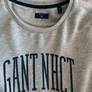 Gant sweatshirt! Väldigt mjuk och skön, och såklart är den äkta. Köparen står för frakt🤜🏼