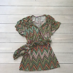 Ingenue tunika  - Sval tunika i zigzagmönster, perfekt en varm sommardag! 