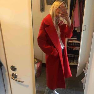  - Kappa från NAKD. Storlek 36. 200kr inklusive frakt. Nopprig, därav billig!  