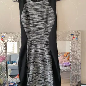 great dress for going out in a formal event while you still wanna look sexy PR: 200kr