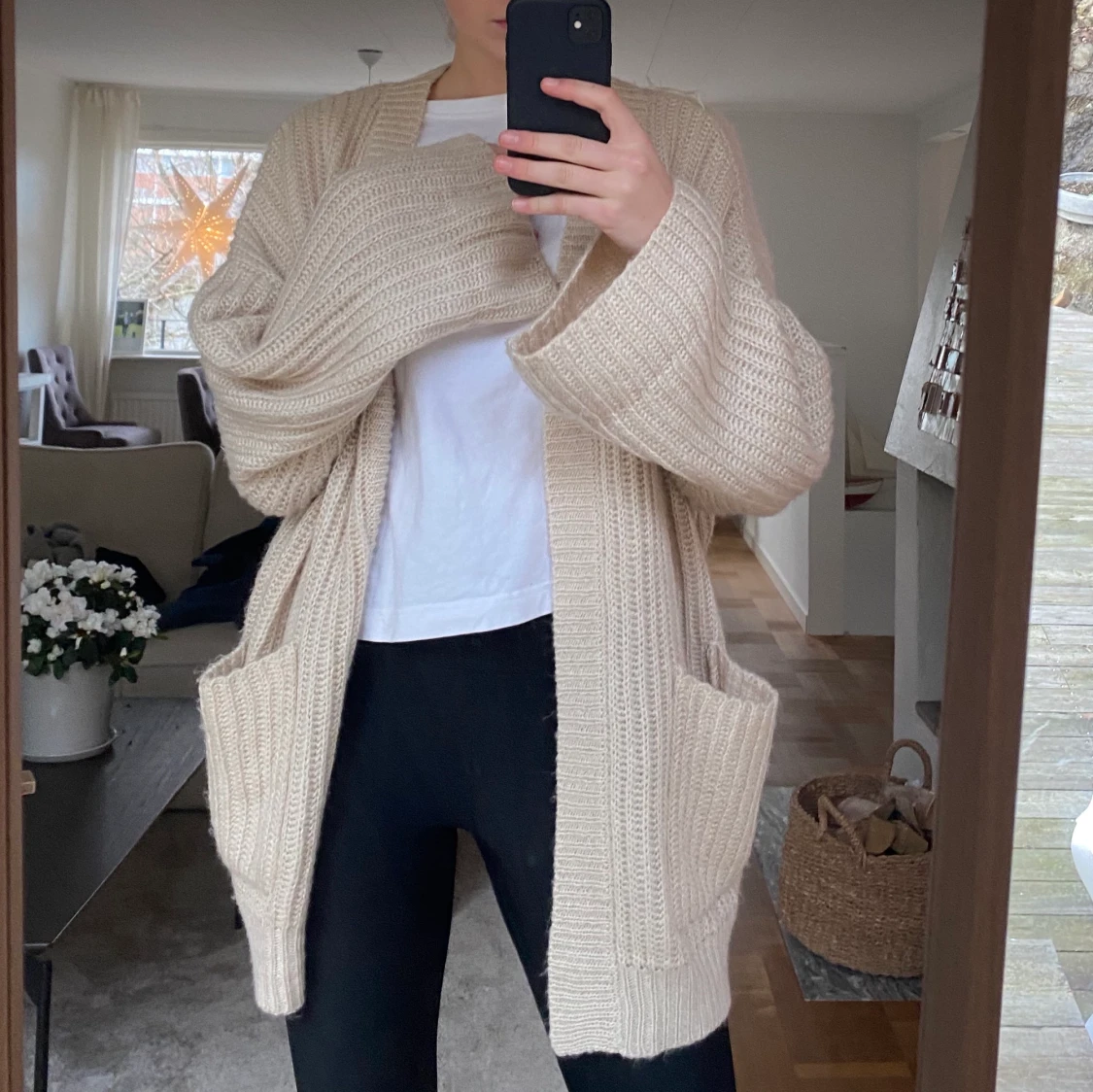 Stickad kofta Gina tricot storlek L - 90