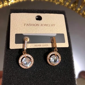 Örhängen i äkta silver! - Örhängen i äkta silver, finns i 4 olika modeller!🌟🌹