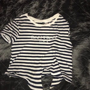 T-shirt från H&M - T-shirt från h&m jätte fin