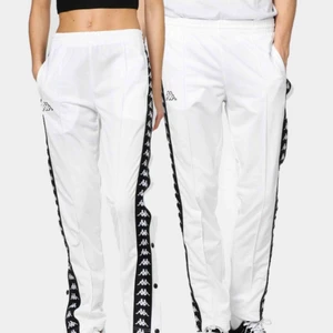 Kappa byxor - Säljer oanvända vita Kappa byxor i storlek M. Knappt använda. Skriv vid intresse.