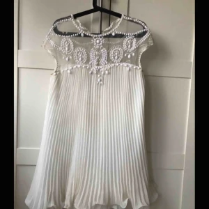  - Säljer min älskade studentklänning! Ser som ny ut!Frakt ingår i priset!