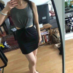  - Klänning, använd 1 gång.