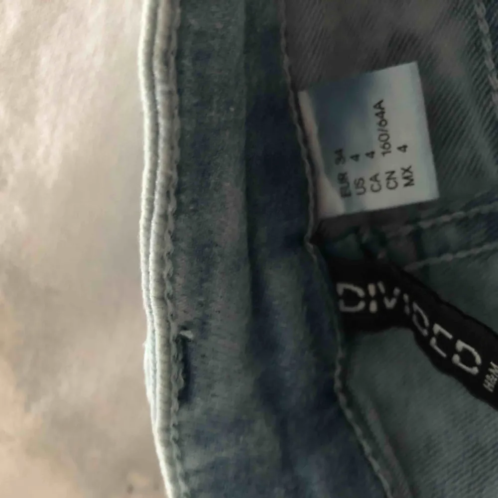Shorts från h&m. Säljs pga för små, använda fåtal gånger.. Jeans & Byxor.