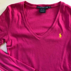 - Ralph Lauren tröja i bra skick. Självklart äkta 💘