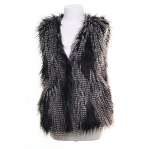  - Superfin pälsväst i nyskick. Storlek 36 💕