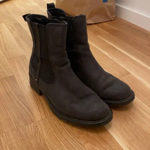 Clarks skor - Storlek 37,5 och använda 