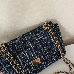 Väska - Superfin väska från Scorett. Väldigt sparsamt använd därav nyskick. Super fin och rymlig. Köpte står för frakten 💘💗