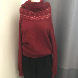 Stickad polotröja från Rules by Mary - Fina stickade polotröjor från Rules by Mary i storlek S. Mycket sparsamt använda. 