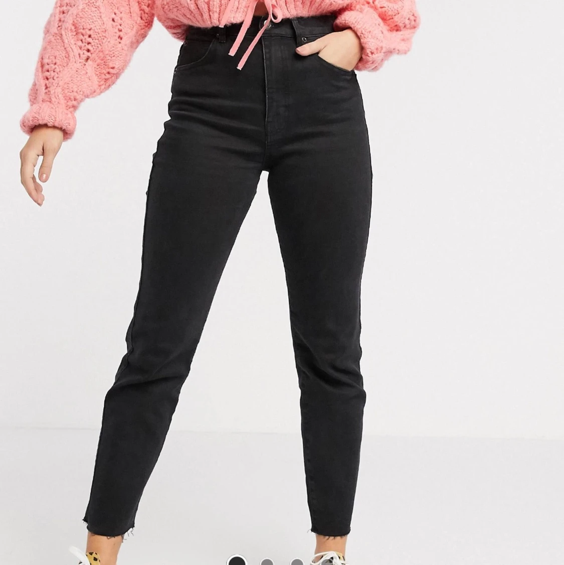 Pull&Bear- svarta mom jeans  - 90