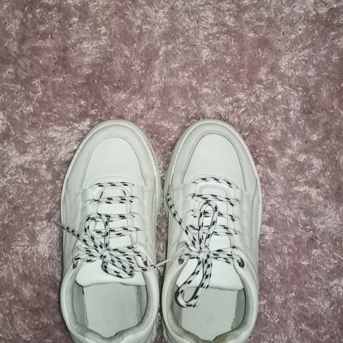 Vita skor, storlek 36/37 - 91