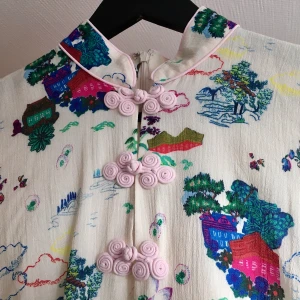 Drömmig klänning från & other stories - Drömmig sommarklänning i jättefint skick från & other stories. Storlek 38 men passar även på mig som är 36. 350 kr inkl frakt.