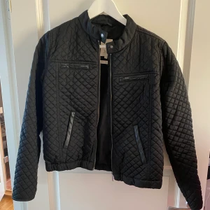 Jacka - Jacka från MQ. Fint skick.