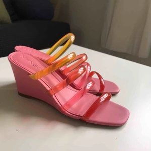  - Storlek 36! Aldrig använda! 