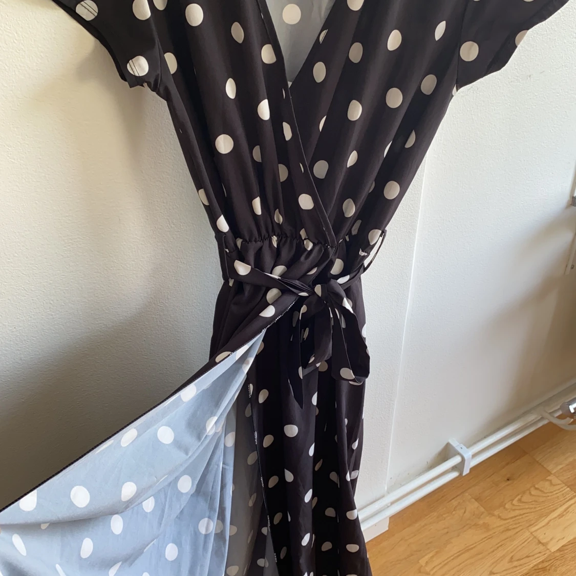 Prickig långklänning - 90