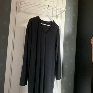 Klänning  - Klänning 