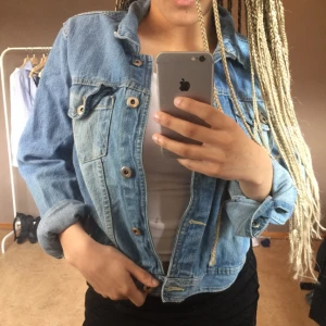  - Vintage jeansjacka Frakt 30kr