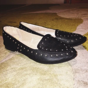  - Snygga ballerina skor.
Frakt 50
Swish eller mötas upp i Strängnäs.