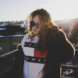 Pussy power tee - Pussy power Tee’s finns I storlekarna S+L+XL . Frakt tillkommer 63kr spårbart