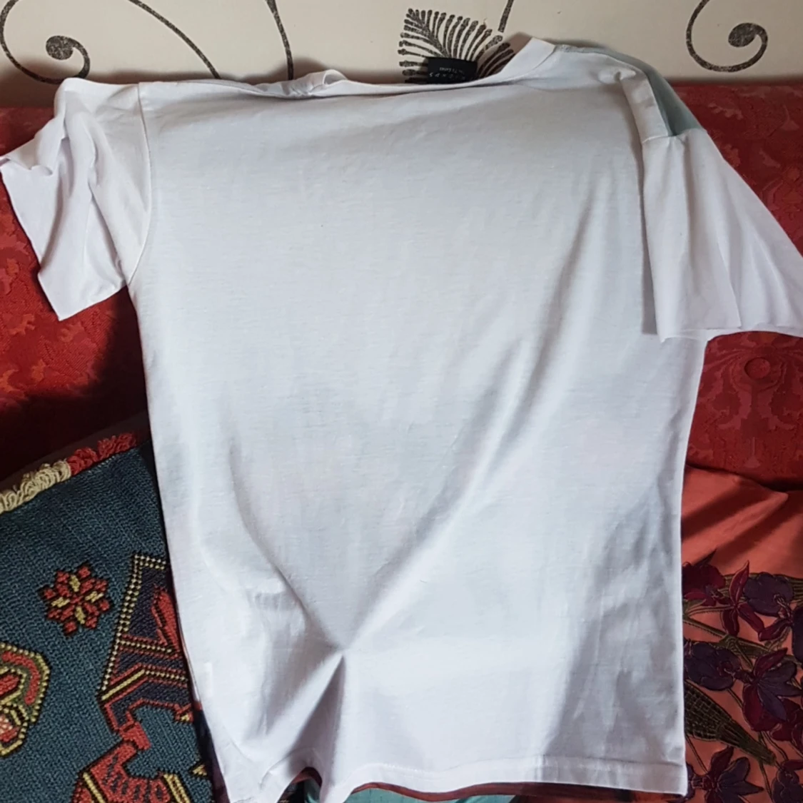 Vänner t-shirt säljes  - 91