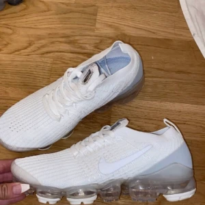 Vapormax  - Helt nya! Storlek 38. Nypris 2250 