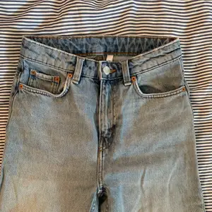 Jeans från Weekday i modellen Voyage! 200 kr och det är dina! 