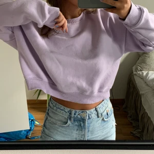 Sweatshirt  - Najs lila sweatshirt! Bud ❣️🌸 (SB: 240 + 80kr frakt)