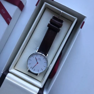 Daniel Wellington klocka  - Brun läderklocka, 36 mm. I orginalförpackning.