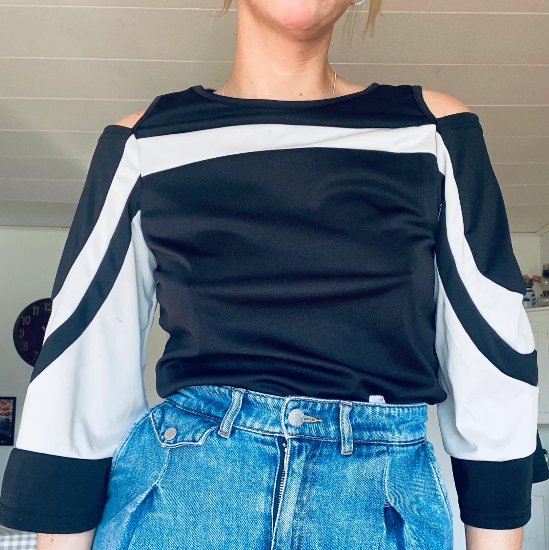 Topp med bara axlar. 