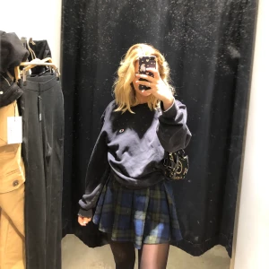 Kjol - Jättesöt kjol🐍