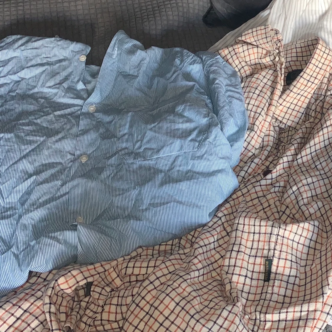 Blandade skjortor och blusarđ