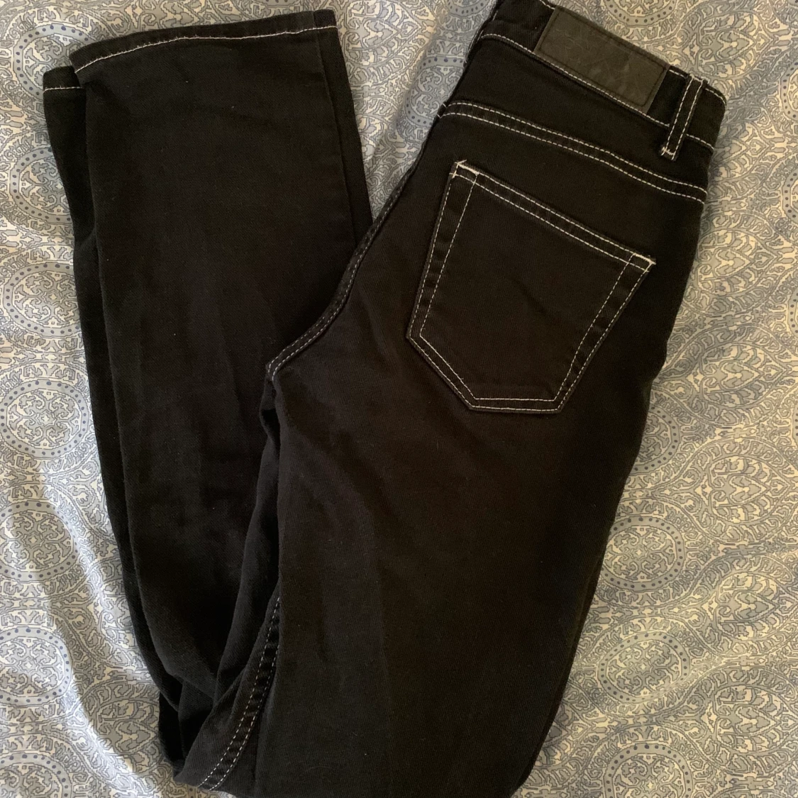 Jeans från Junkyard - 90