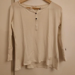 Odd molly - Odd Molly tröja i storlek 1. Nyskick! Kan skickas om köparen står för frakten.