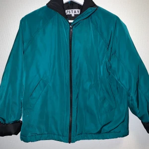 STAY jacka - Superfin varm jacka från Carlings. Härlig färg. Knappt använd. 