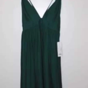 Klänning  - Fin mörkgrön klänning 