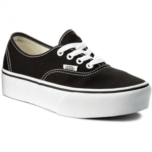 Nya vans authentic platform 2.0 - Säljer nya vans med sula på 3 cm. Endast använda en gång! Inköpta för 749 kr. Möts helst upp i Göteborg, annars står köparen för frakt 📦 
